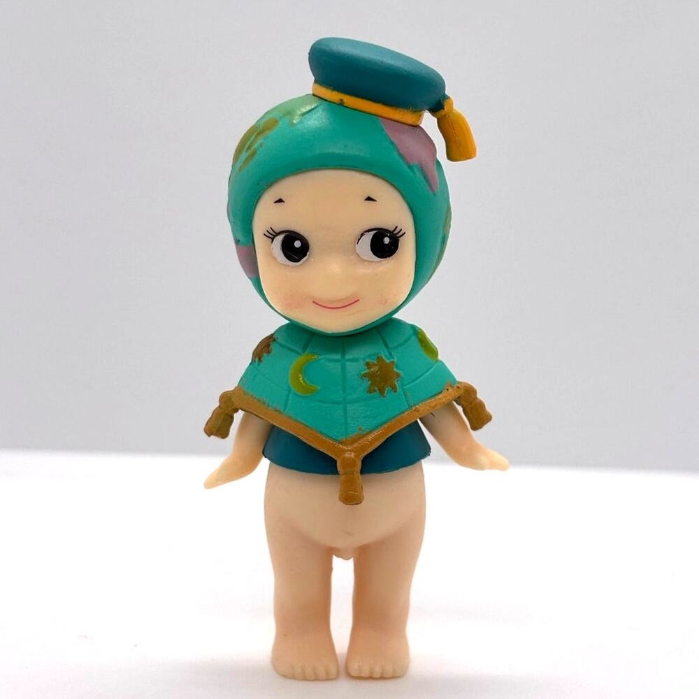 New Unbranded Kewpie/Angel Mini Figure, Earth Costume, Open Blind Box